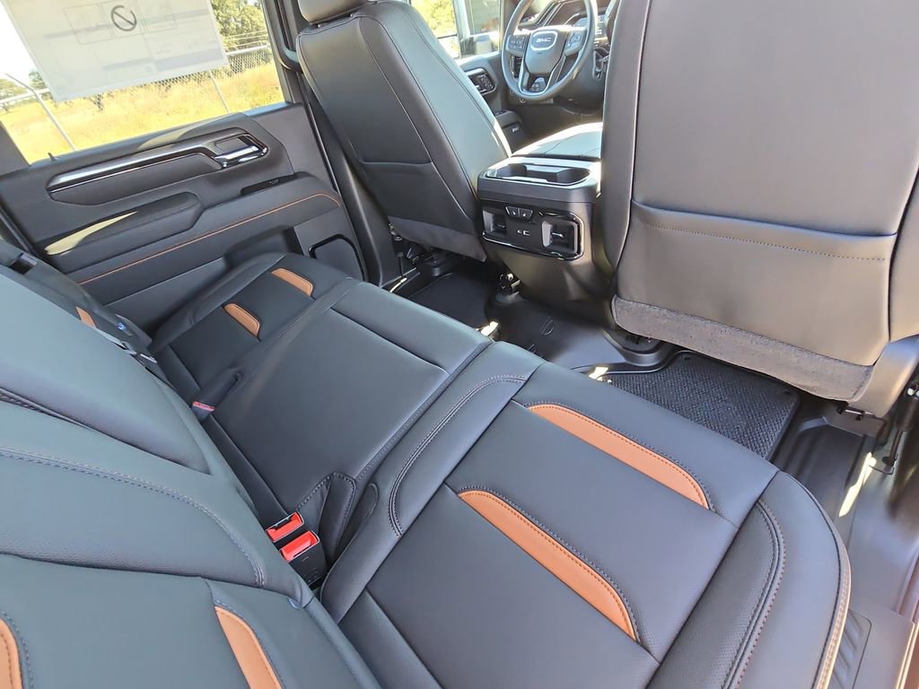 2026 GMC Sierra 2500HD AT4 - Photo 11