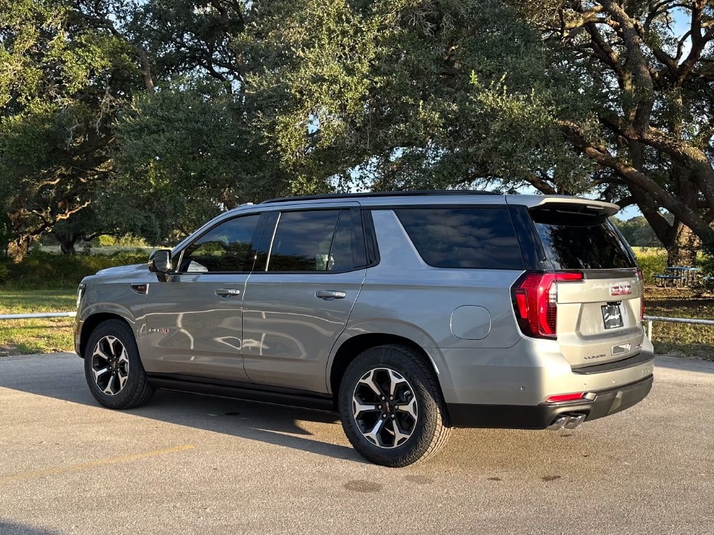 2027 GMC Yukon AT4 Ultimate - Photo 7