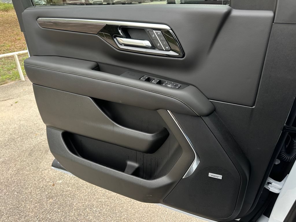2026 Chevrolet Suburban High Country - Photo 26