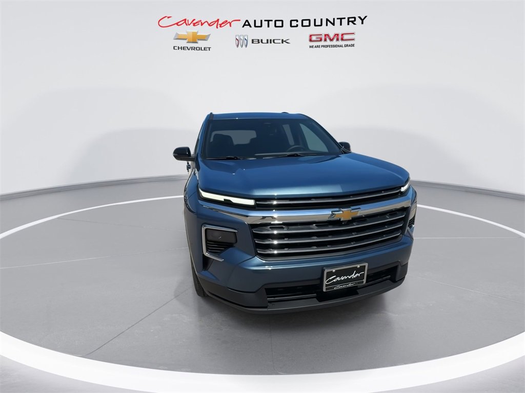 2025 Chevrolet Traverse photo 3
