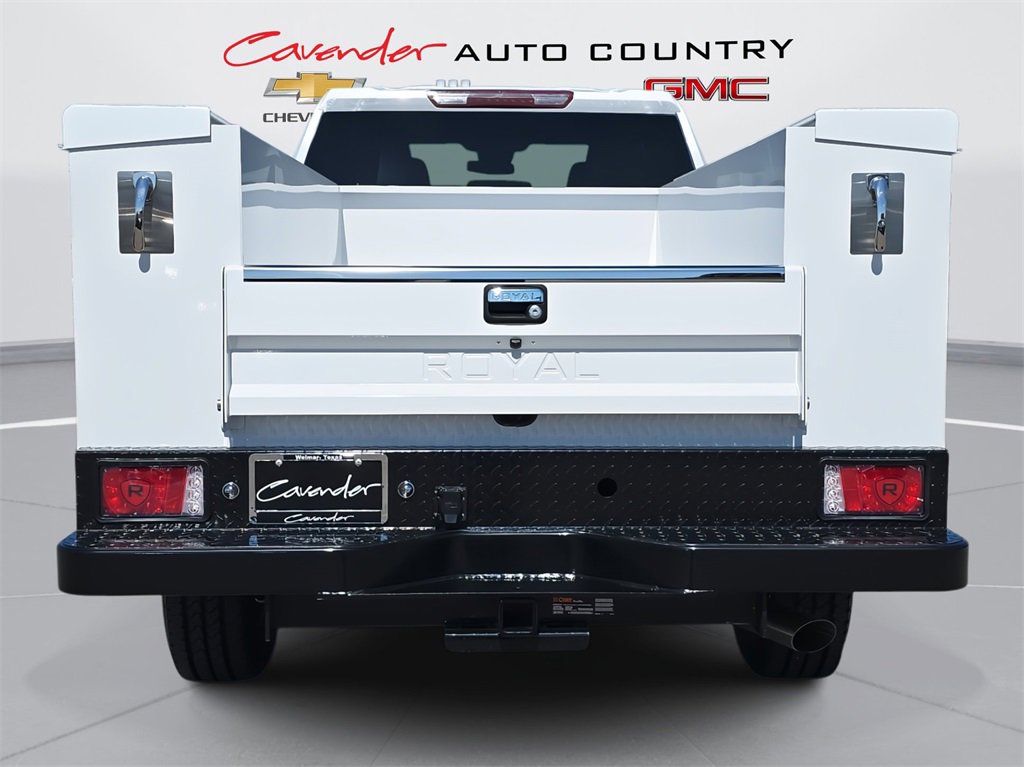 2025 Chevrolet Silverado 2500HD photo 3