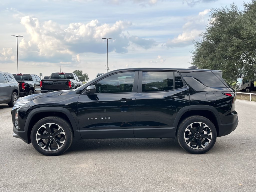 2027 Chevrolet Equinox LT - Photo 8