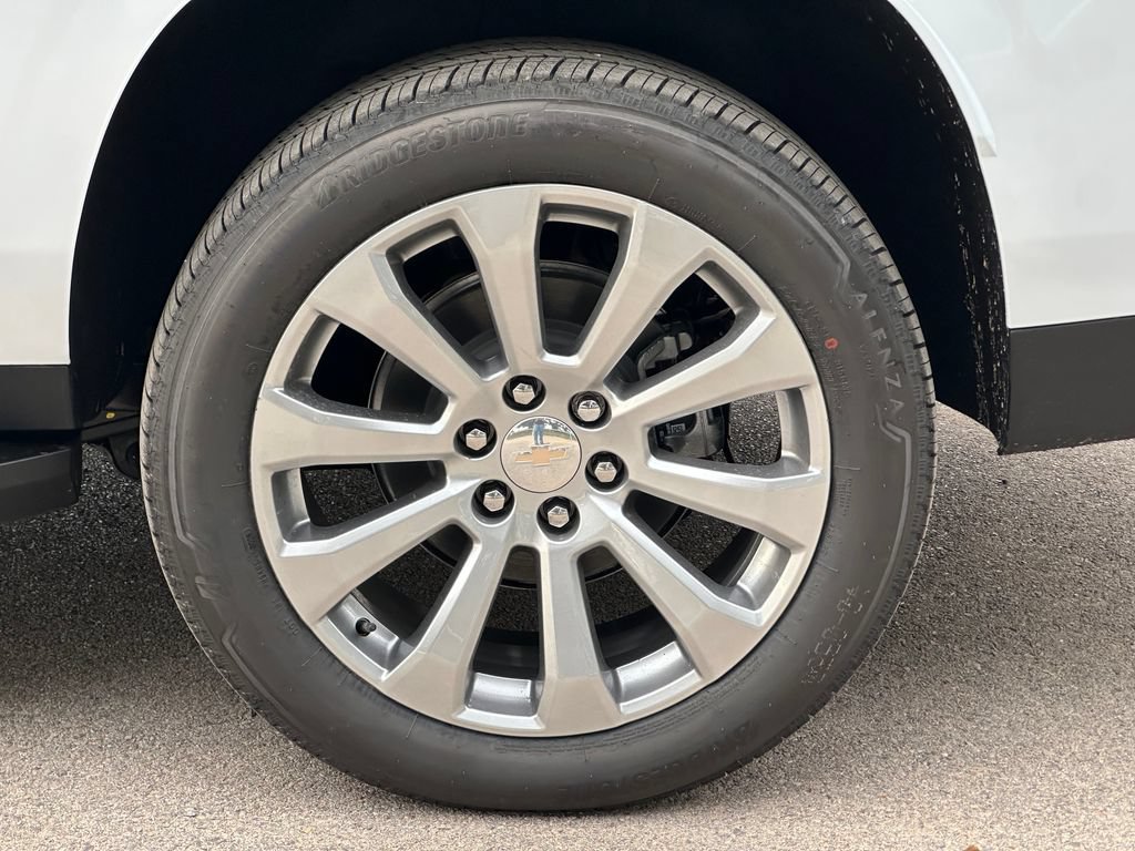 2026 Chevrolet Suburban High Country - Photo 32