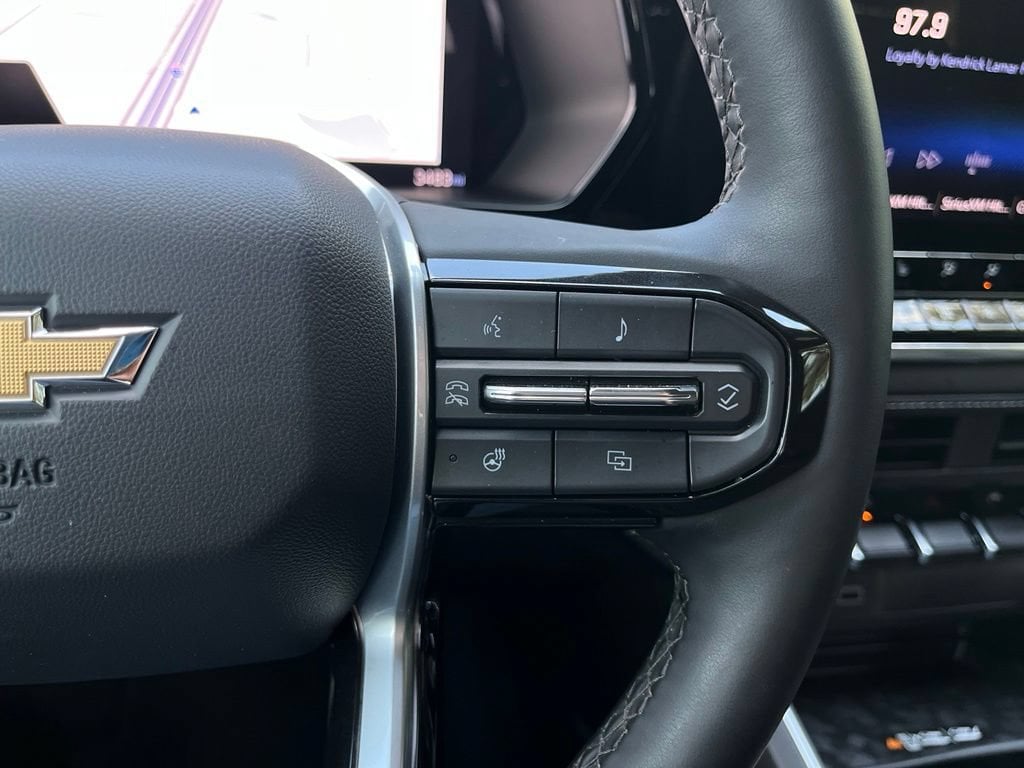 2025 Chevrolet Colorado LT - Photo 16