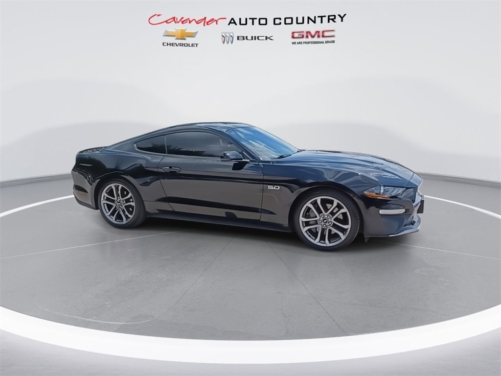 Used 2022 Ford Mustang GT Premium with VIN 1FA6P8CFXN5128640 for sale in Weimar, TX