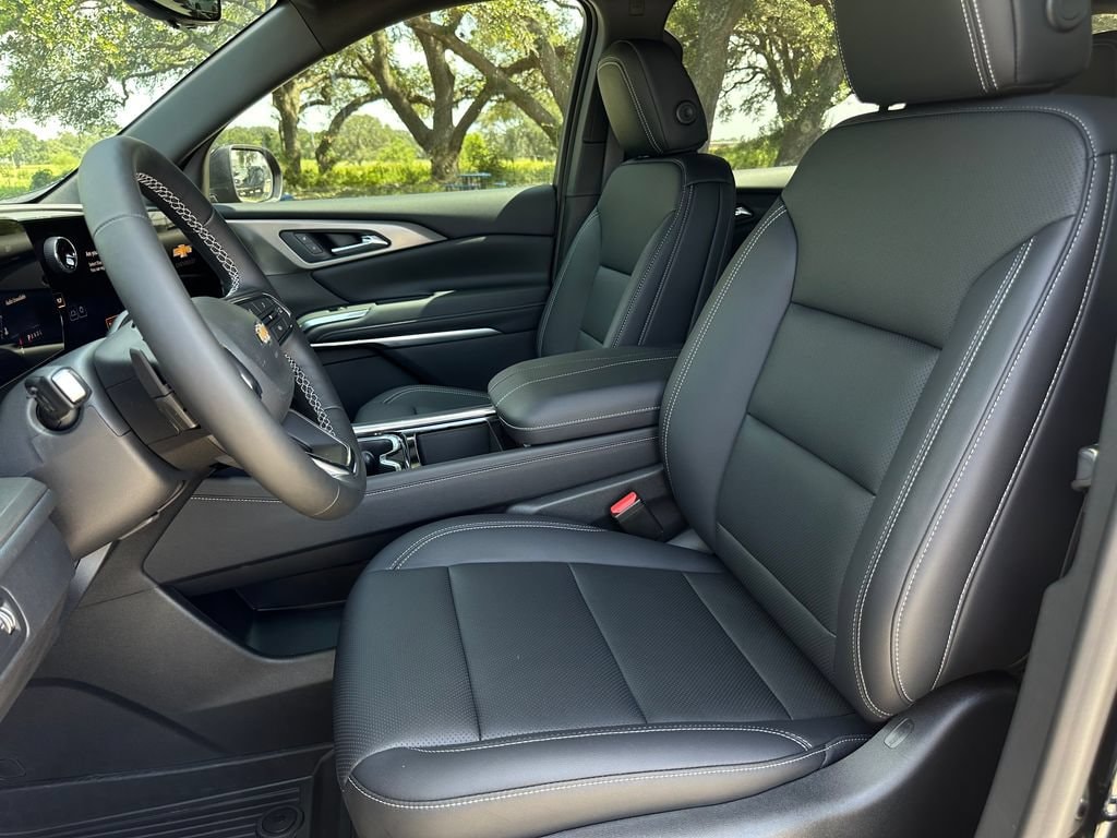 2026 Chevrolet Traverse LT - Photo 16