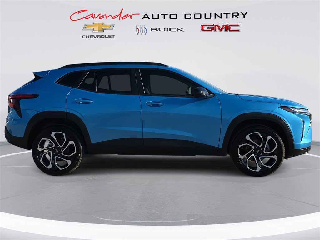 2025 Chevrolet Trax photo 4
