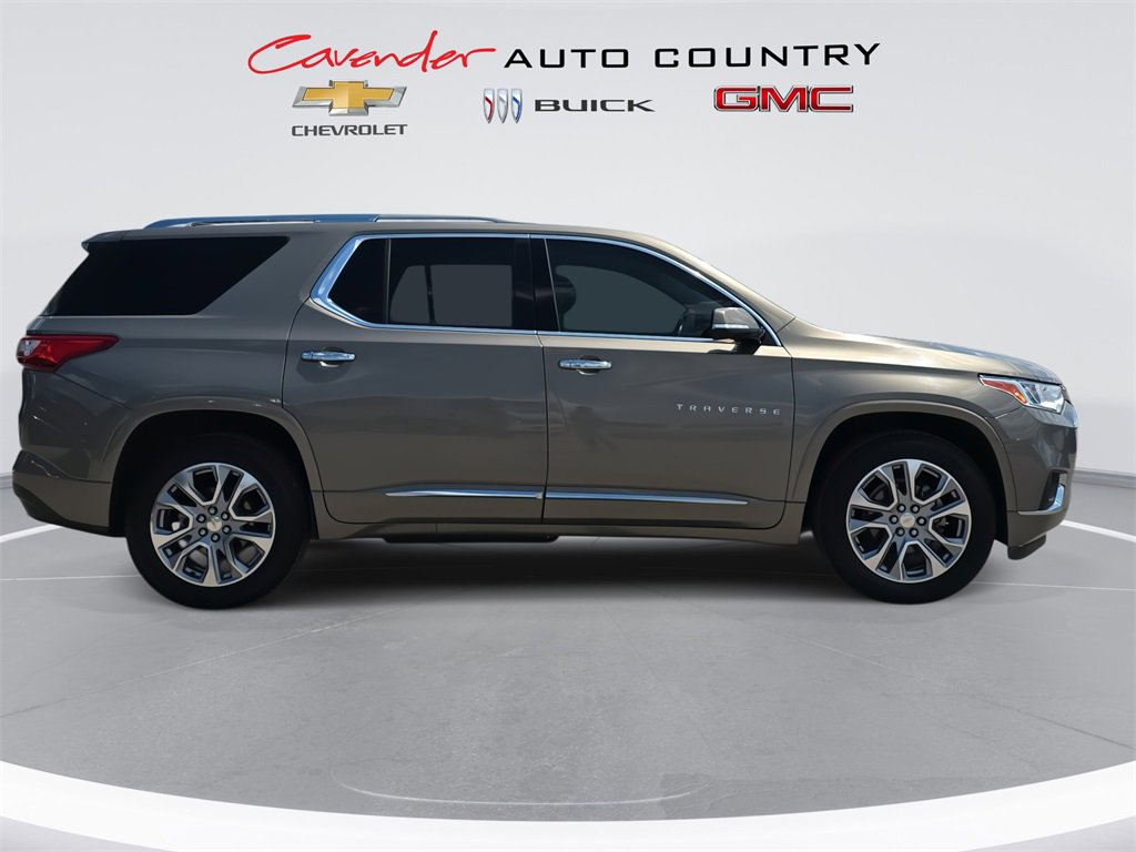 2018 Chevrolet Traverse Premier photo 3