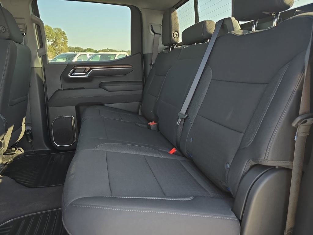 2025 Chevrolet Silverado 1500 LT - Photo 12