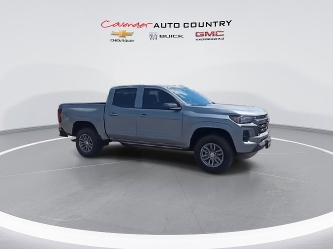 2026 Chevrolet Colorado LT photo 2