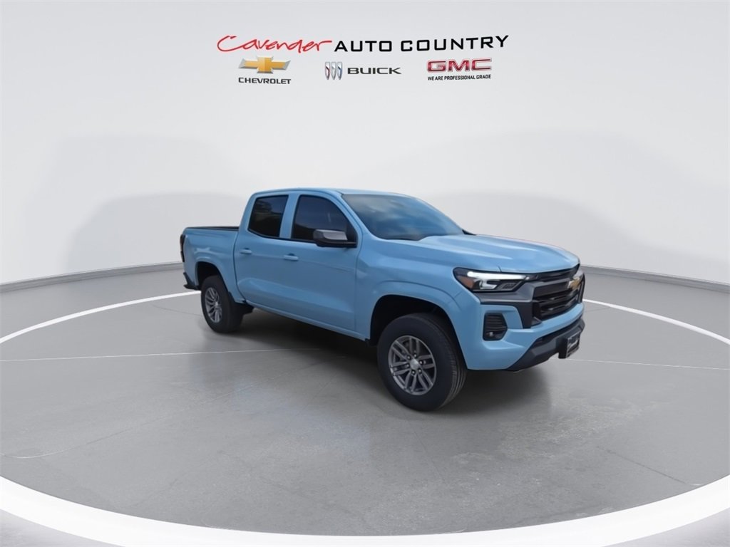 2025 Chevrolet Colorado Work Truck LT photo 2