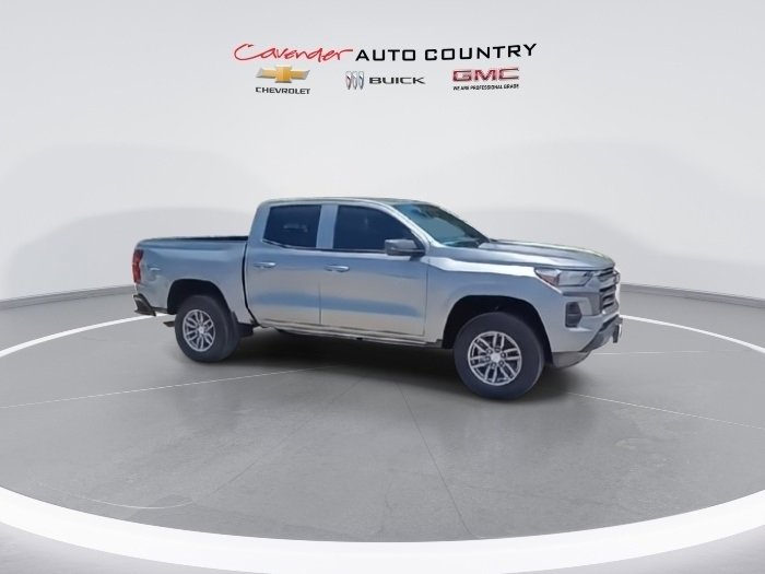2026 Chevrolet Colorado LT photo 2