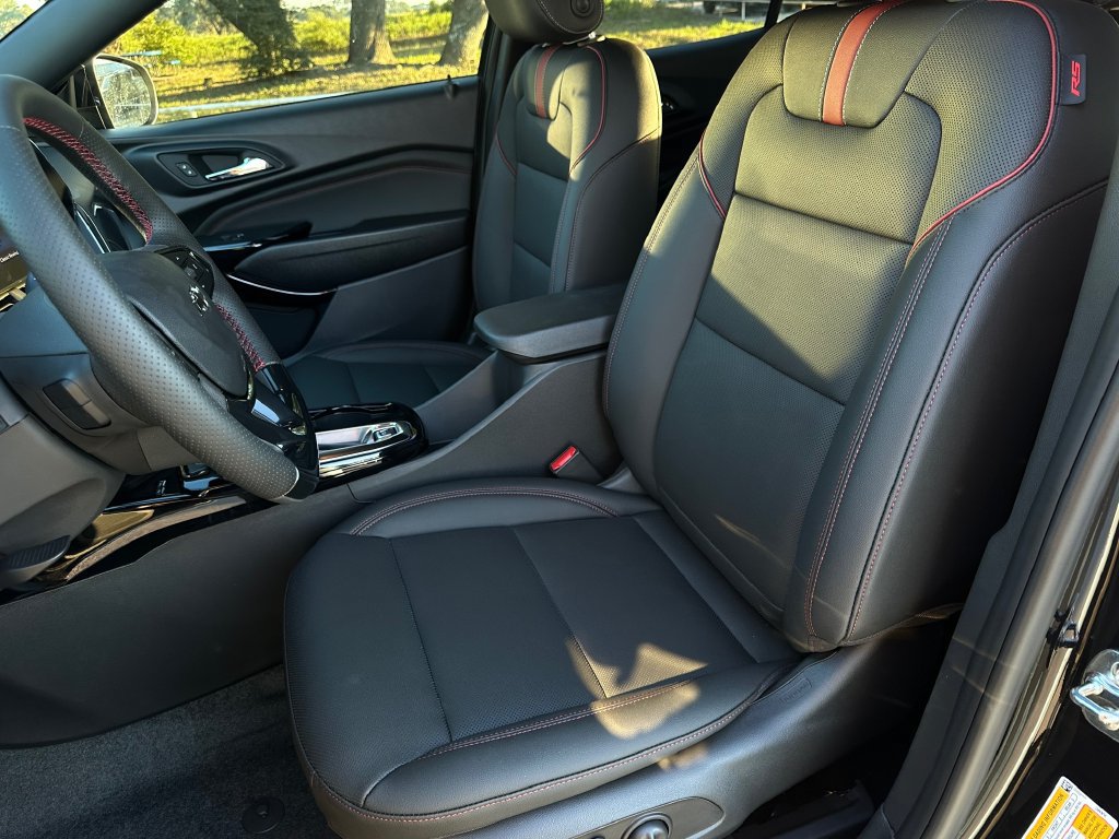 2026 Chevrolet Trax RS - Photo 14