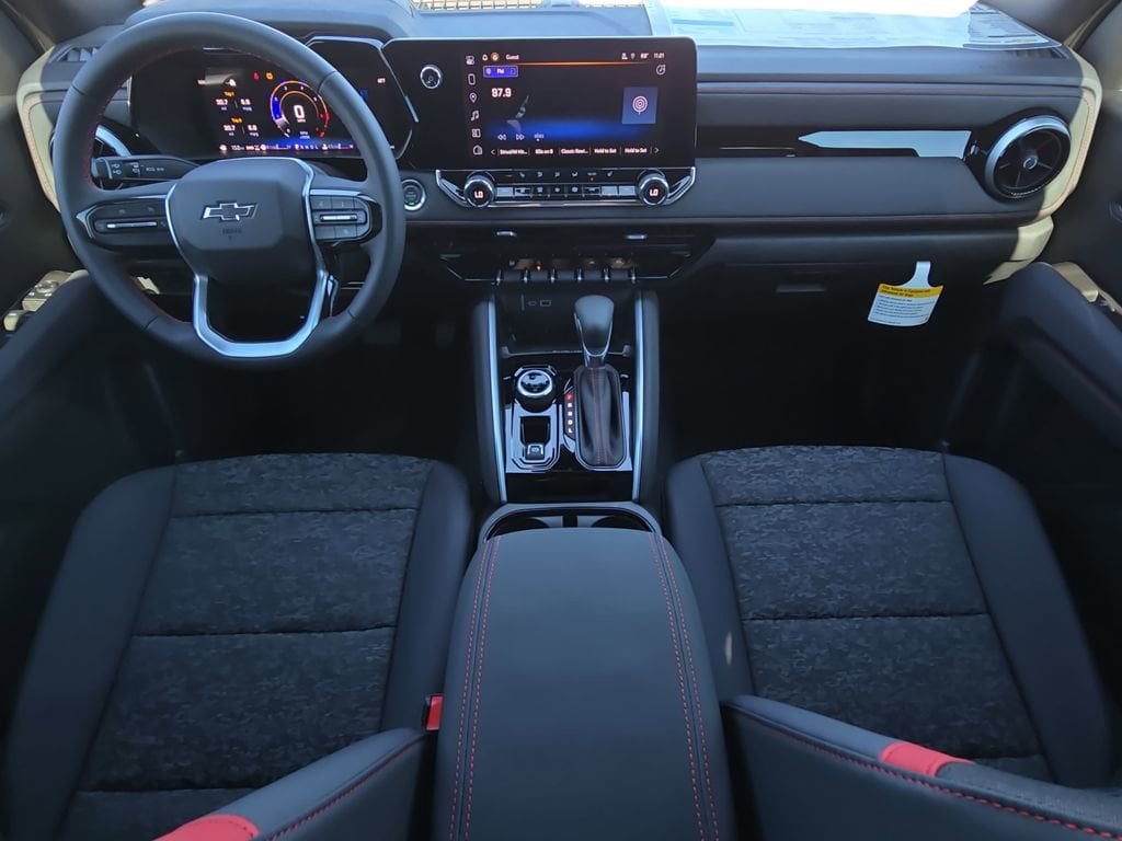 2025 Chevrolet Colorado Z71 - Photo 9