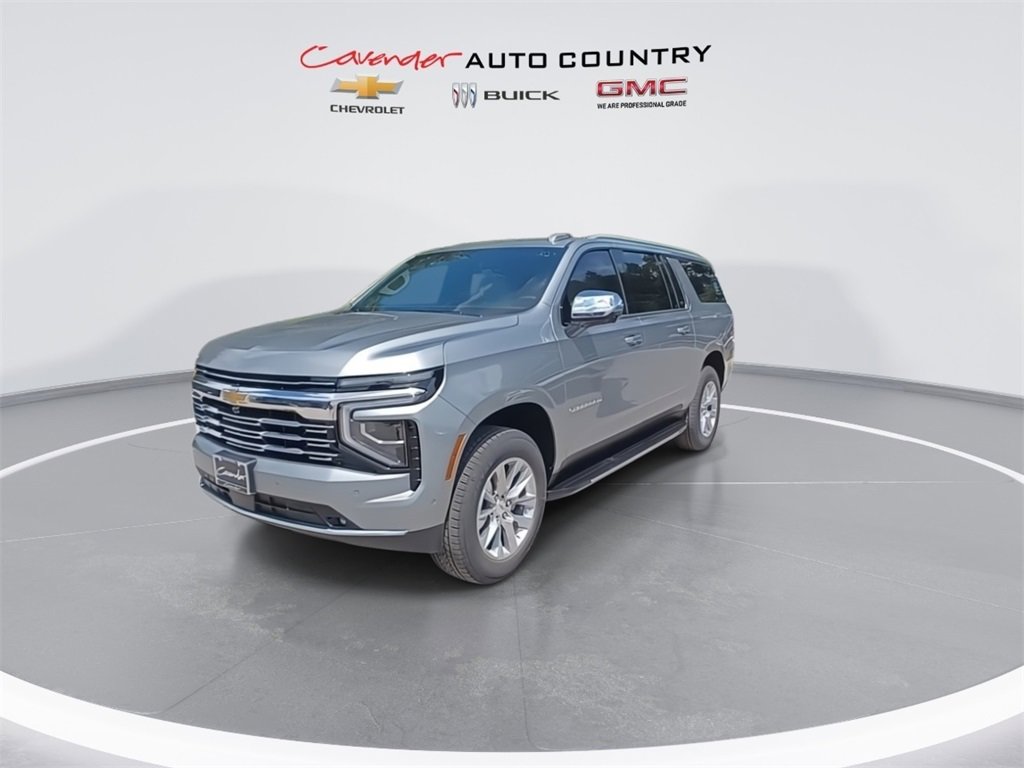 2025 Chevrolet Suburban Premier photo 4