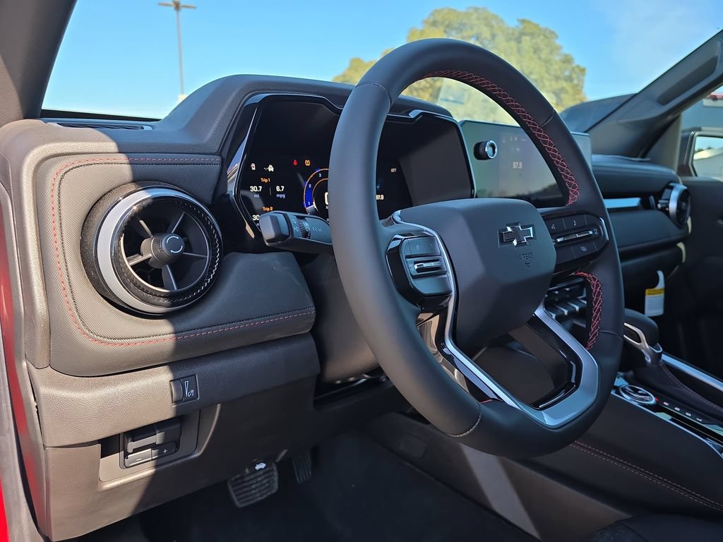 2025 Chevrolet Colorado Z71 - Photo 14