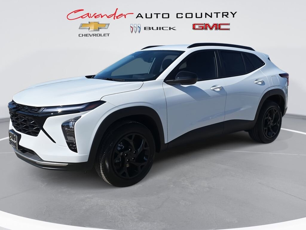 New 2025 Chevrolet Trax LT SUV