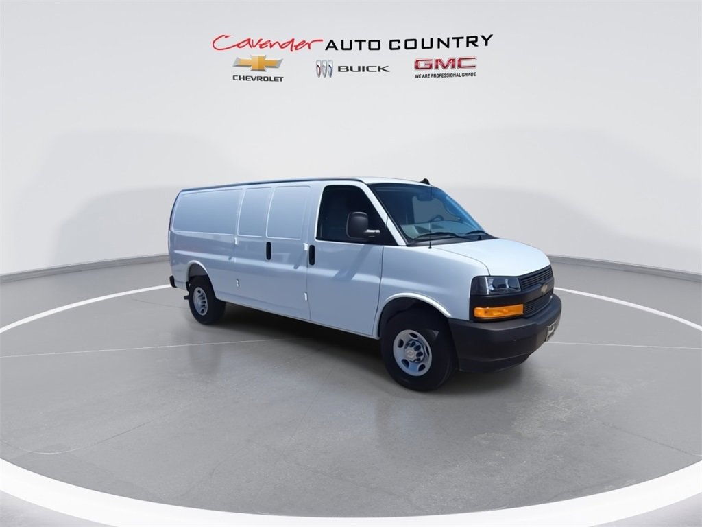 2025 Chevrolet Express Cargo 2500 photo 2