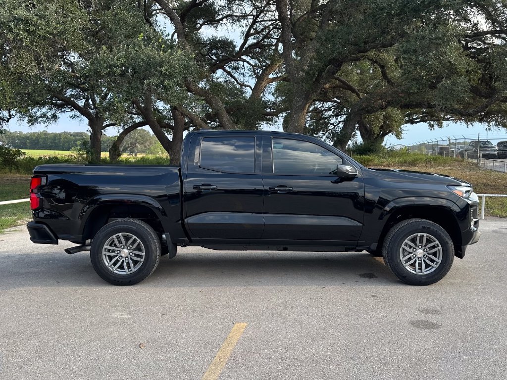 2026 Chevrolet Colorado LT - Photo 4