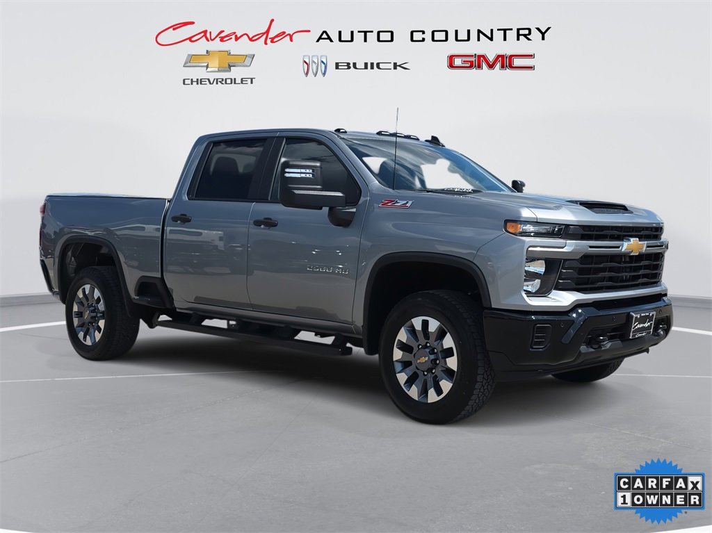2026 Chevrolet Silverado 2500HD Custom Z71 photo 3