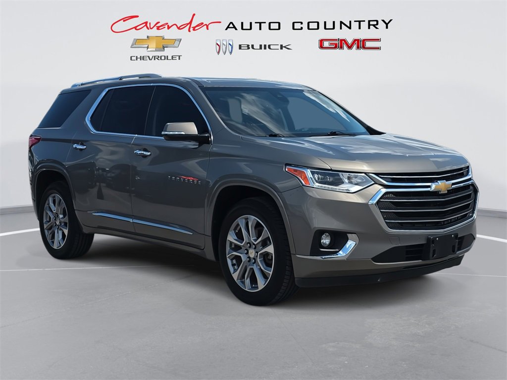 2018 Chevrolet Traverse Premier photo 2