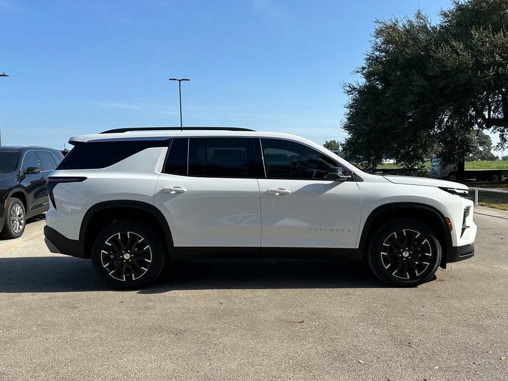 New 2026 Chevrolet Traverse LT SUV