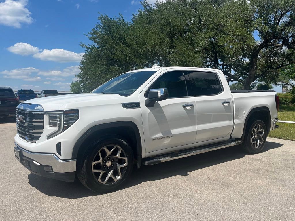 Summit White 2023 GMC Sierra 1500 Pickup Truck 4X2 Automatic