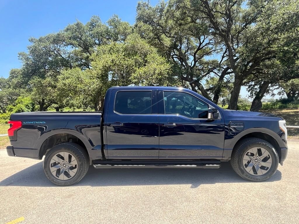 Used 2023 Ford F-150 Lightning Lariat Truck
