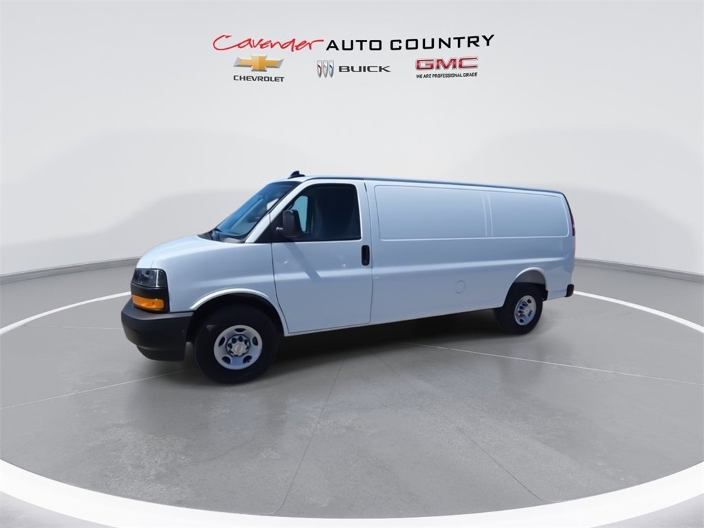 2025 Chevrolet Express Cargo 2500 photo 4