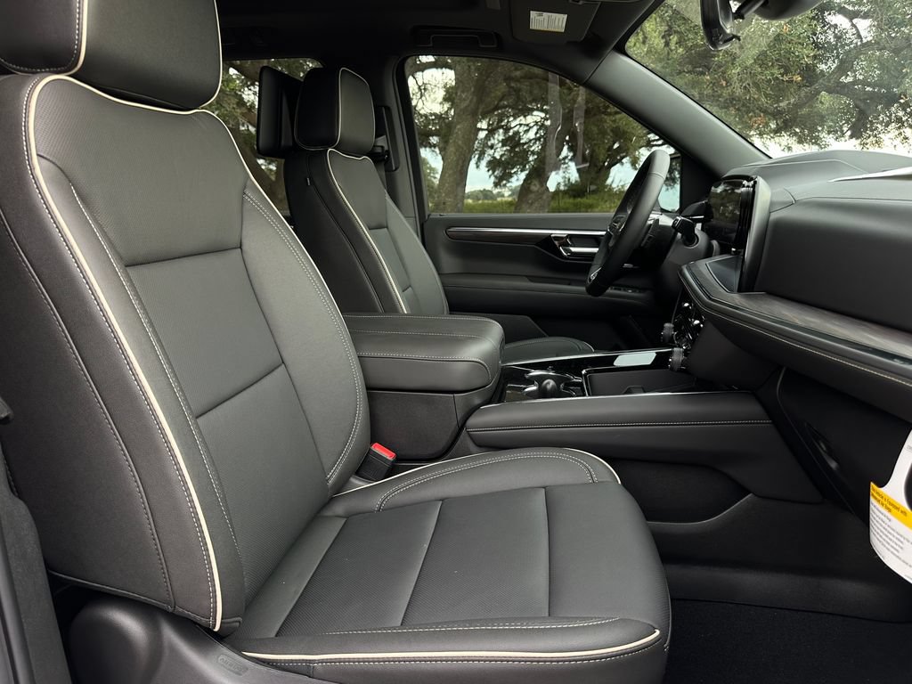 2026 Chevrolet Suburban High Country - Photo 10