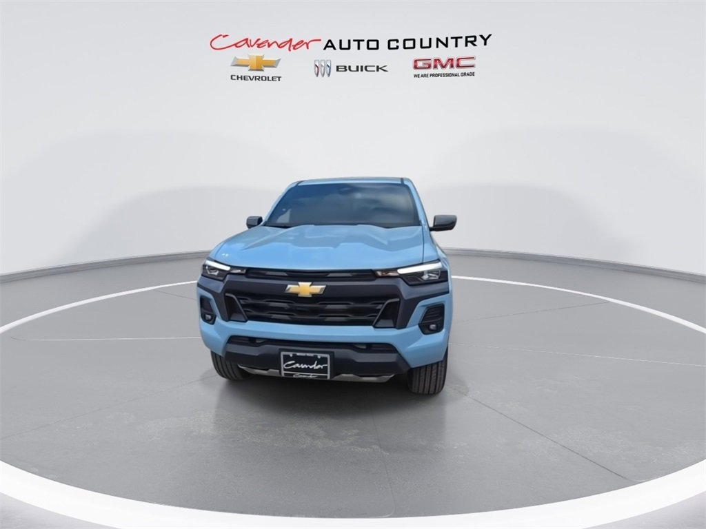 2025 Chevrolet Colorado Work Truck LT photo 3