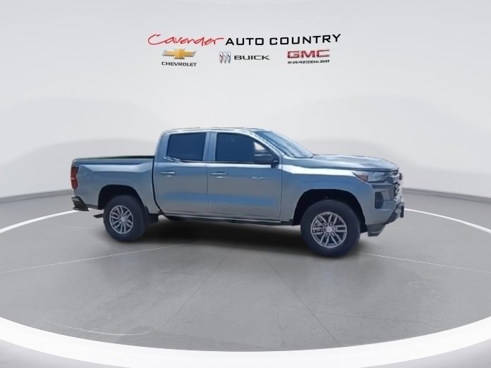 2026 Chevrolet Colorado LT photo 2