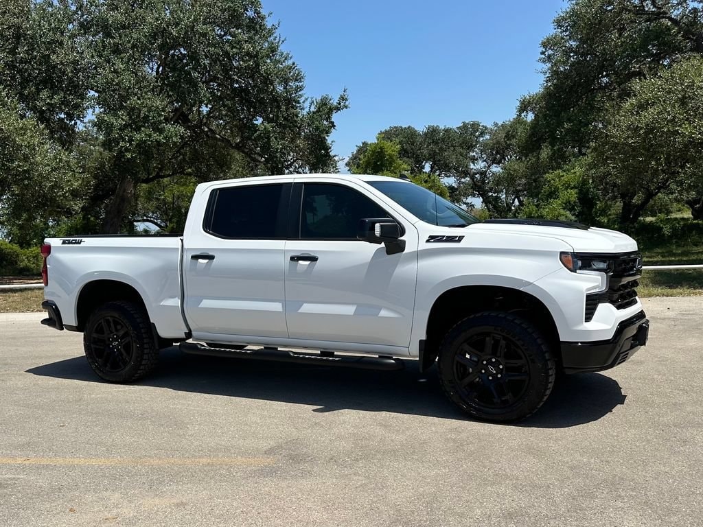 2026 Chevrolet Silverado 1500 LT Trail Boss - Photo 3