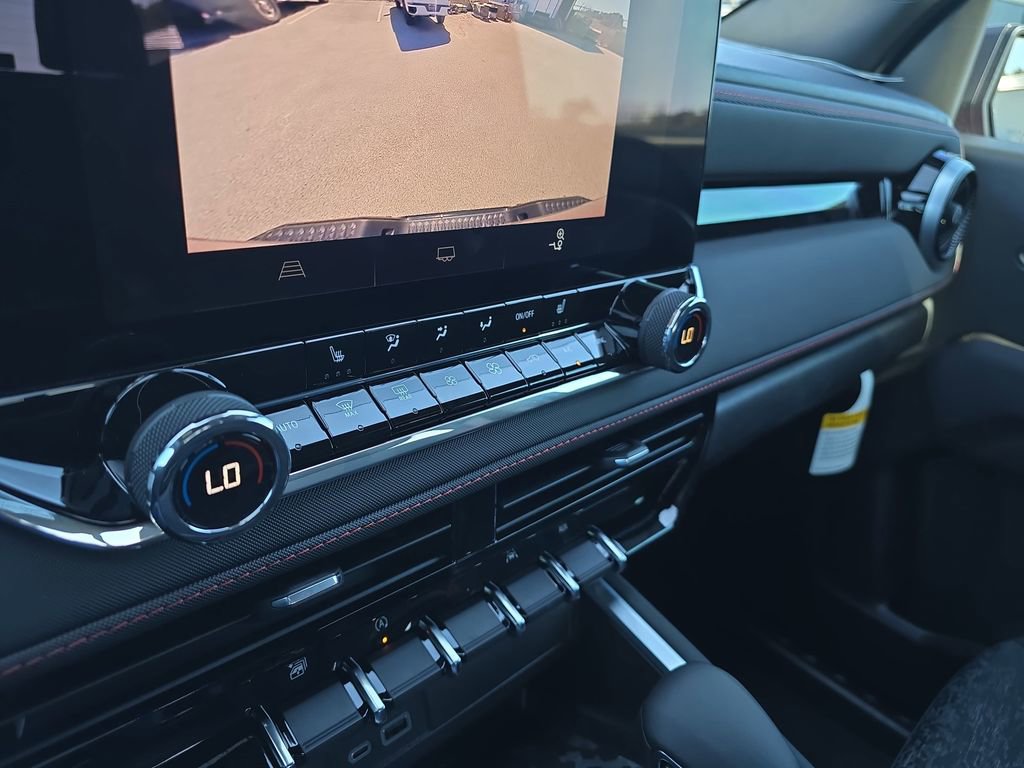 2025 Chevrolet Colorado Z71 - Photo 22