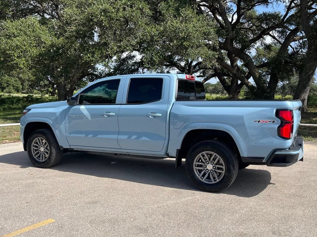 2025 Chevrolet Colorado LT - Photo 7