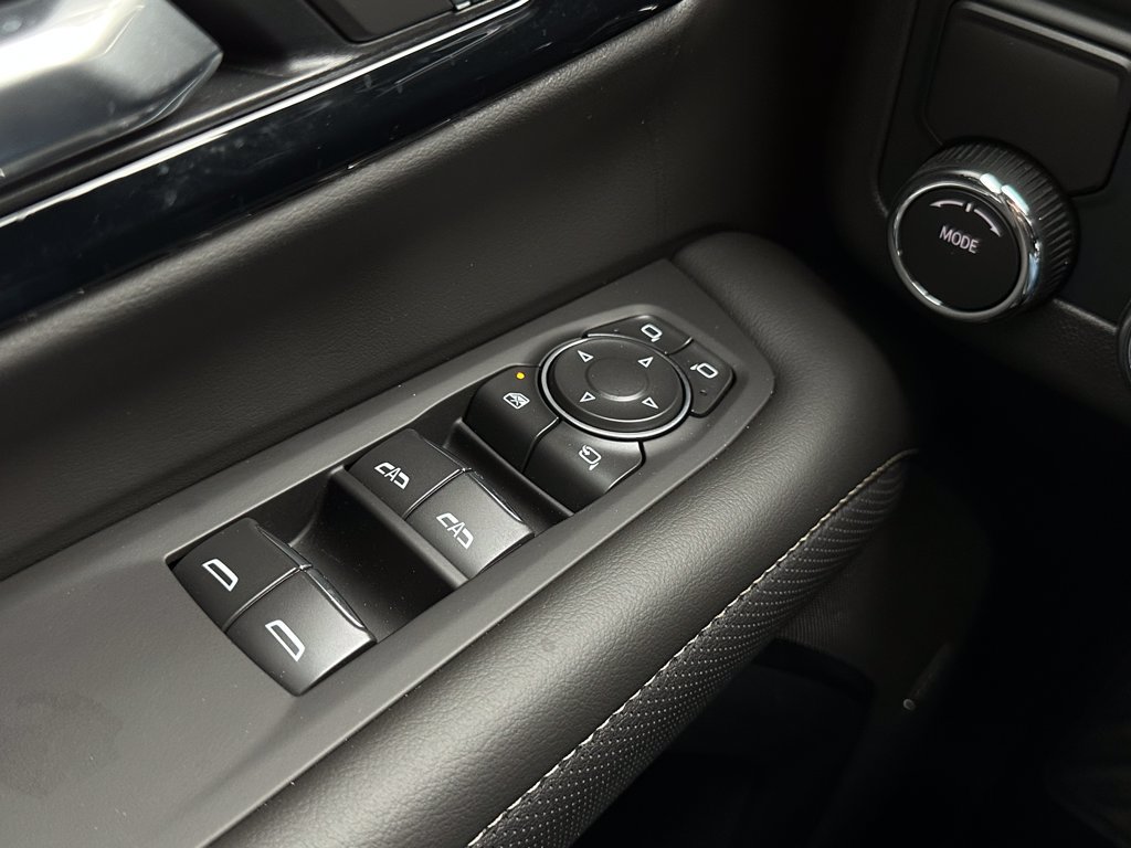 2026 Chevrolet Suburban High Country - Photo 27