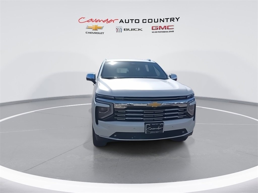 2025 Chevrolet Suburban Premier photo 3