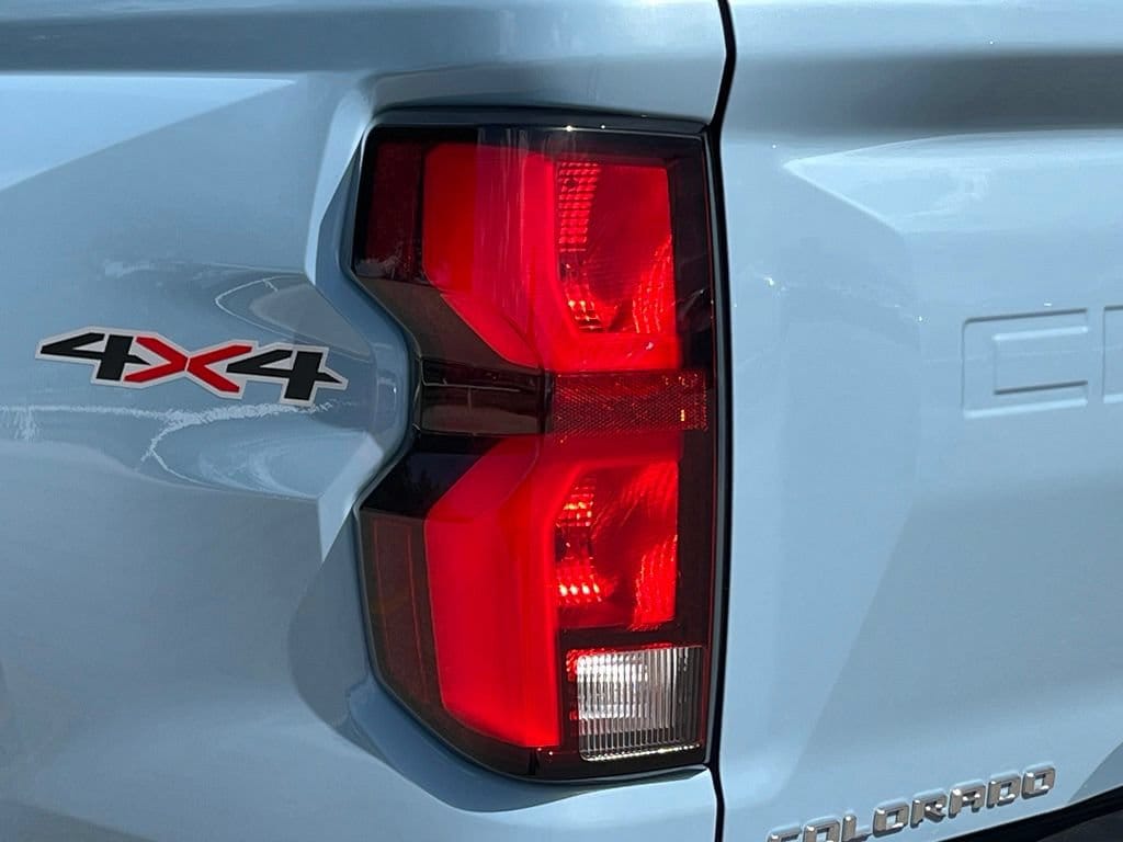 2025 Chevrolet Colorado LT - Photo 28