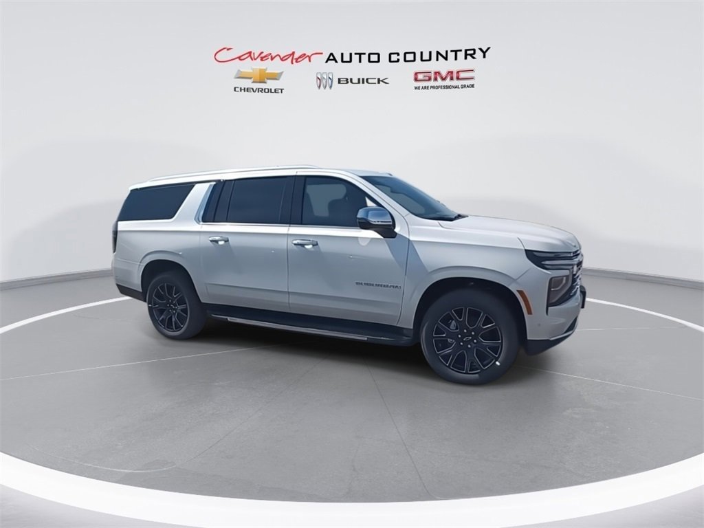 2025 Chevrolet Suburban Premier photo 2