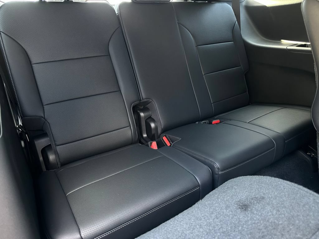 2026 Chevrolet Traverse LT - Photo 12