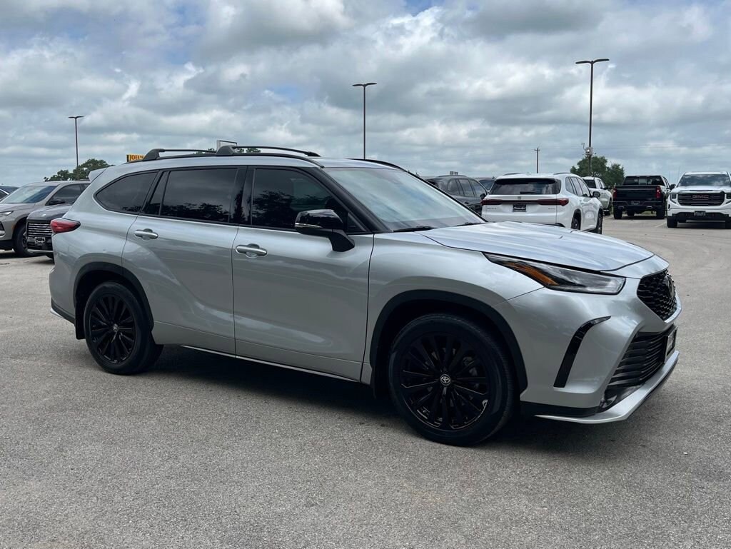 Used 2023 Toyota Highlander XSE SUV