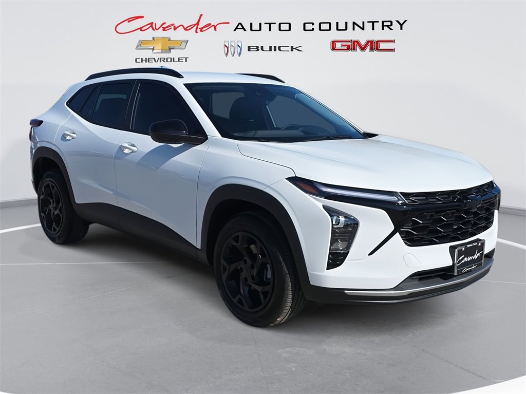 New 2025 Chevrolet Trax LT SUV