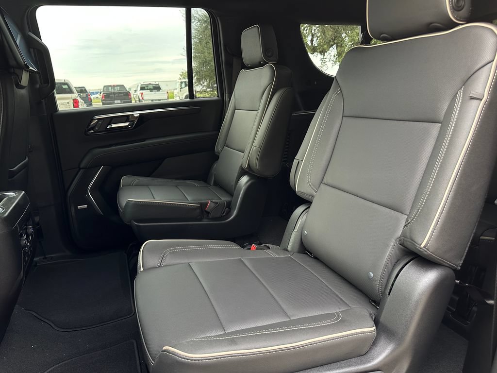 2026 Chevrolet Suburban High Country - Photo 15