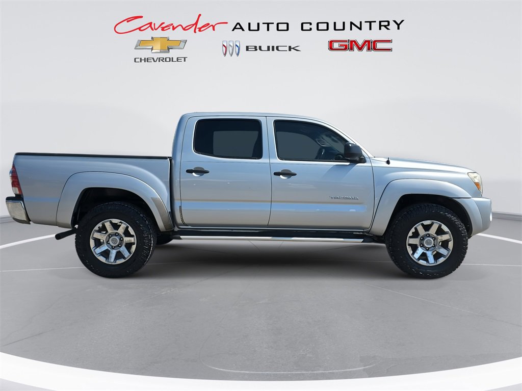 2011 Toyota Tacoma PreRunner SR5 photo 4