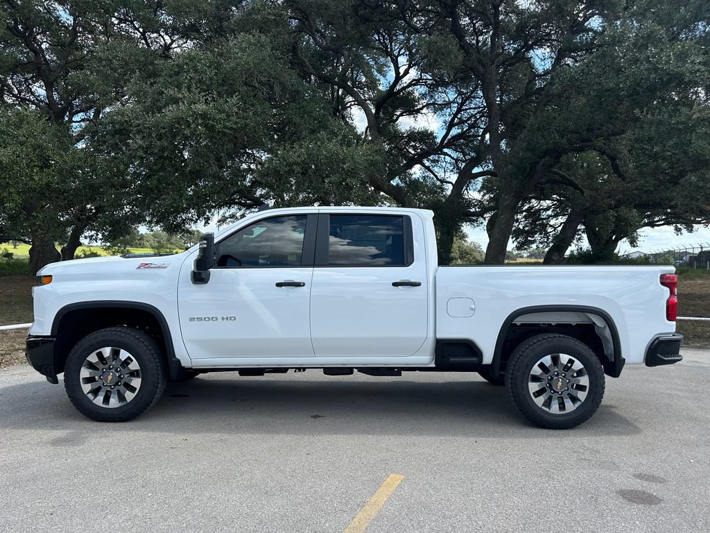 2026 Chevrolet Silverado 2500 HD Custom - Photo 8