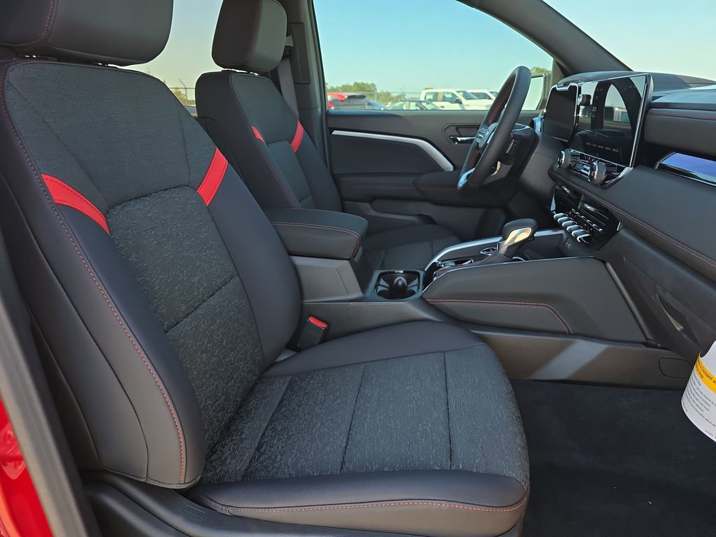 2025 Chevrolet Colorado Z71 - Photo 10