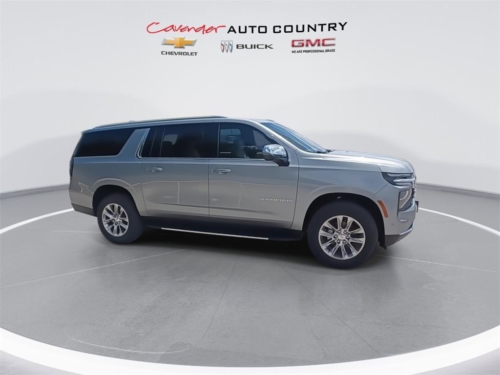 2025 Chevrolet Suburban Premier photo 2