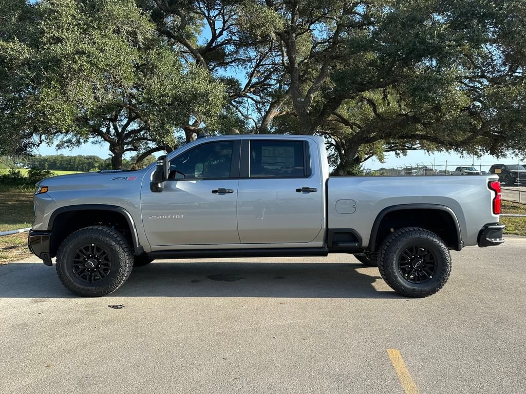 2026 Chevrolet Silverado 2500 HD ZR2 - Photo 8