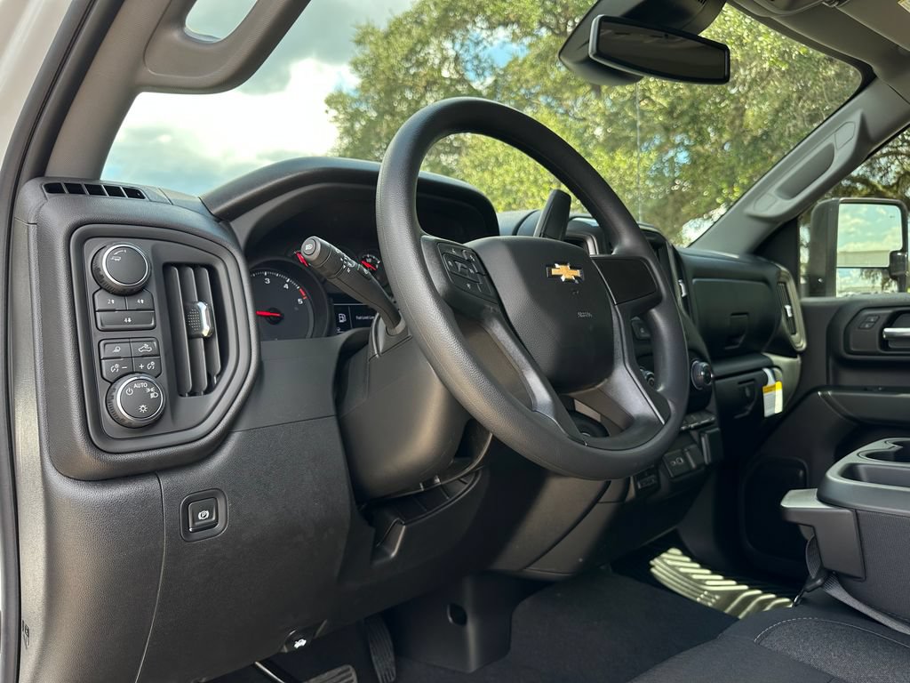 2026 Chevrolet Silverado 2500 HD Custom - Photo 14