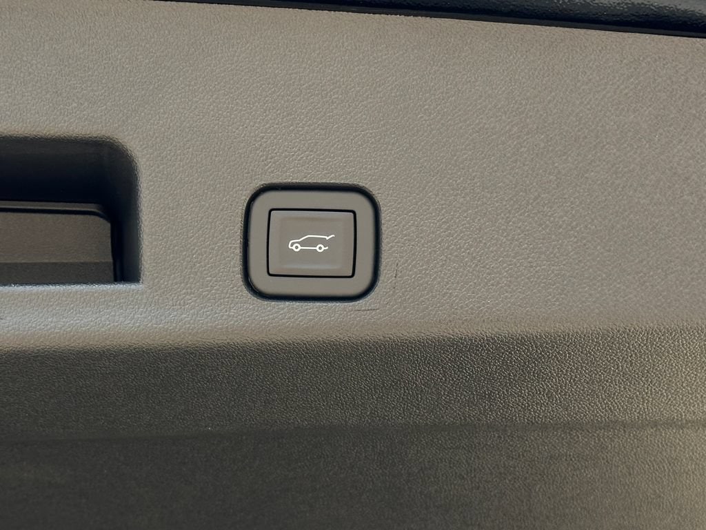 2026 Chevrolet Traverse LT - Photo 14